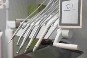 חדר טיפולים מודרני המיועד למחיר השתלת שן בטבריה